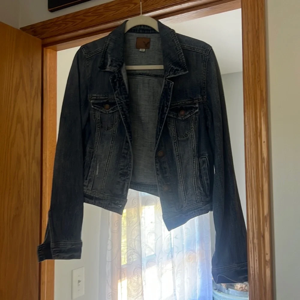 American Eagle - jean jacket - large - dark jean wash - Picture 1 of 2